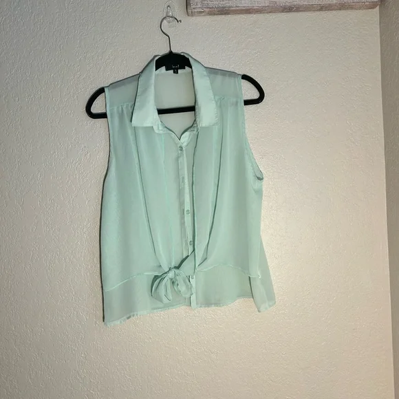 Love J 🩷Women's Sleeveless Button & Tie Up Top - Mint Green - Picture 1 of 5